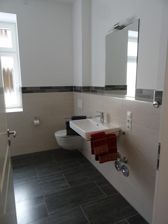 Fewo Mit 2 Schlafzimmern, Wohnkueche, Terrasse Bonn Zewnętrze zdjęcie